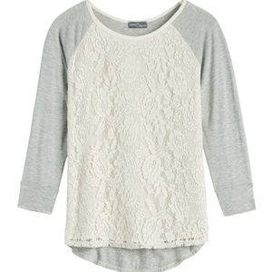 Market and Spruce lace overlay raglan top
